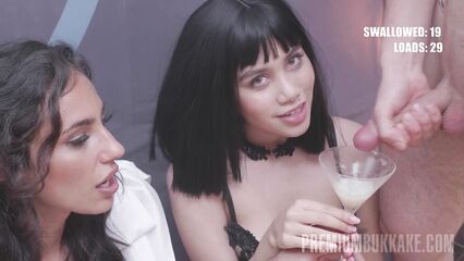 Бокал спермы для развратной невесты Шерезаде Лапьедра