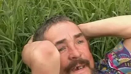 Порно фильм Сексуальная жизнь бомжей