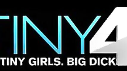 Блондинка с маленькими сиськами ощутила в себе большой член