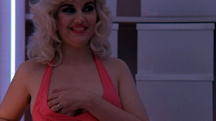 Тинто Брасс: Все леди делают это (1992) с переводом!