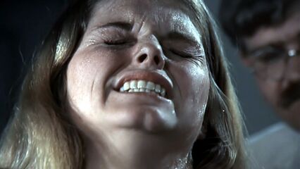 Ильза - волчица СС, порно фильм для взрослых