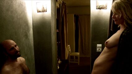 Сексуальные хроники французской семьи — порно фильм