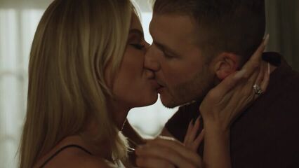 Теща поймала зятя на горячем и велела отработать за молчание